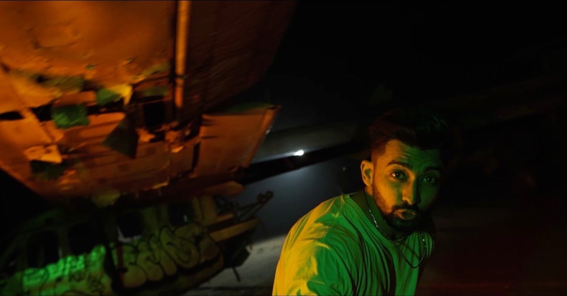 Mujhse Dhoor Reh — frame 7