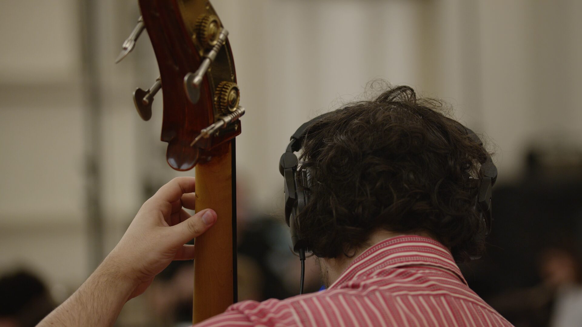Music from the Noise — frame 10